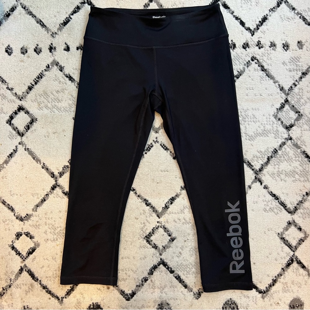 REEBOK black leggings capri S